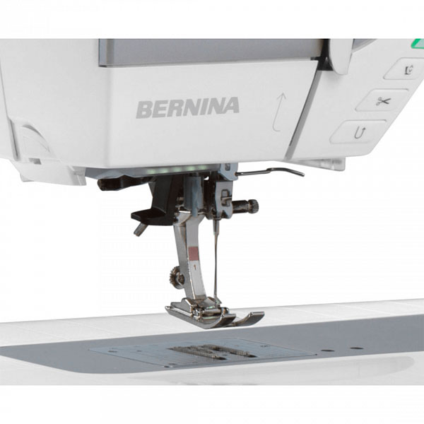 Швейно-вышивальная машина Bernina 735