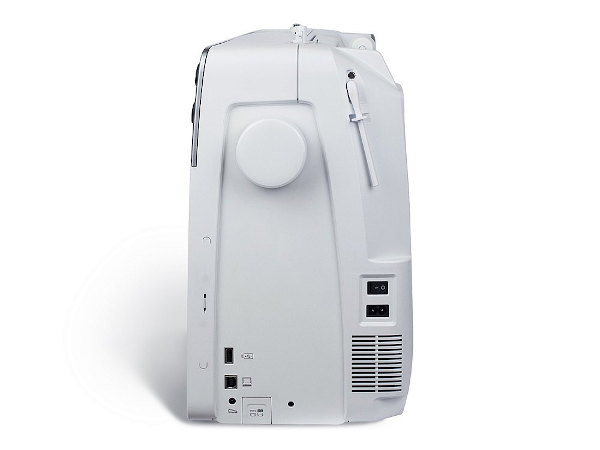 Компьютерная швейная машина Bernina 740